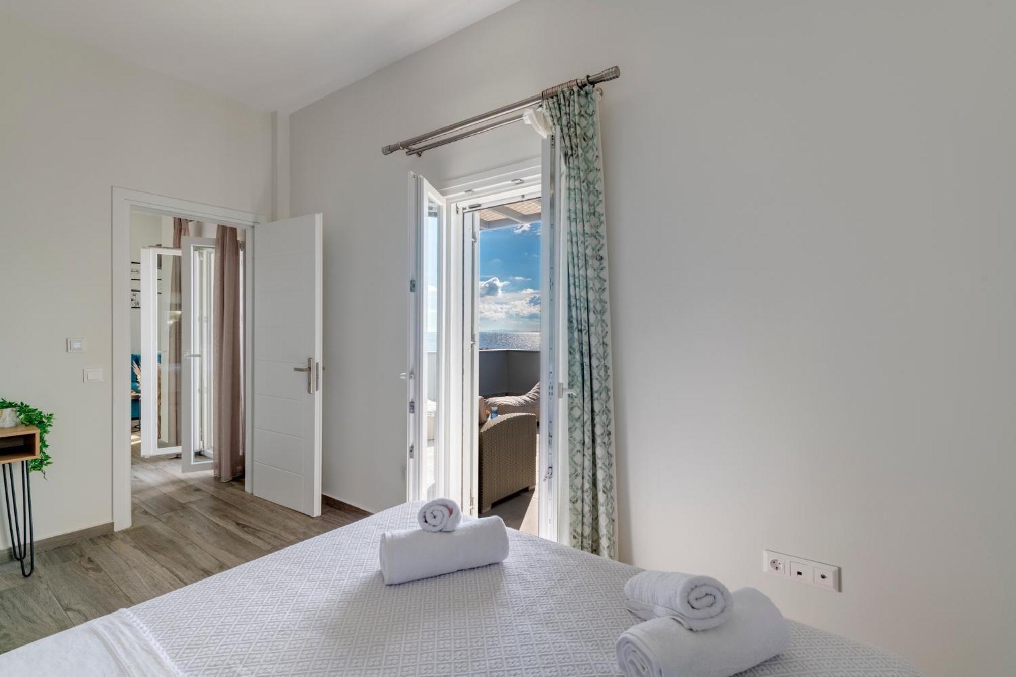 The Book Apartment Megas Gialos - Nites Bagian luar foto